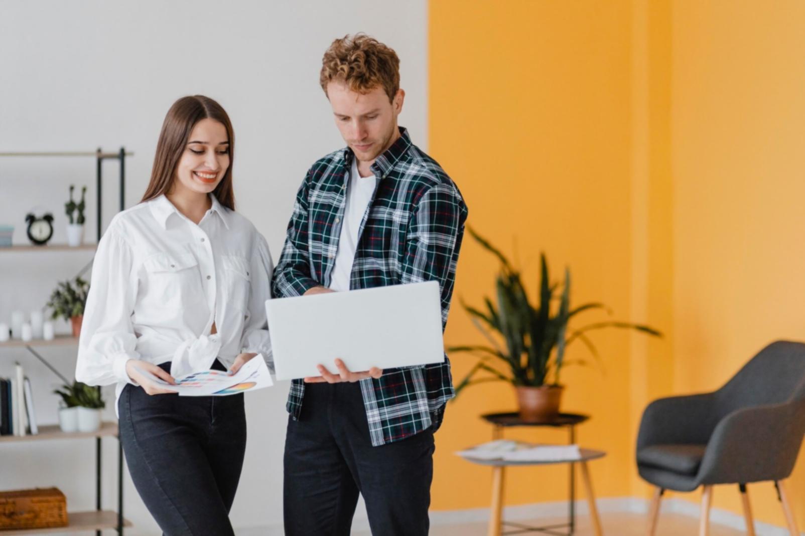 Pantalla de trading con múltiples gráficos mostrando zonas de soporte y resistencia